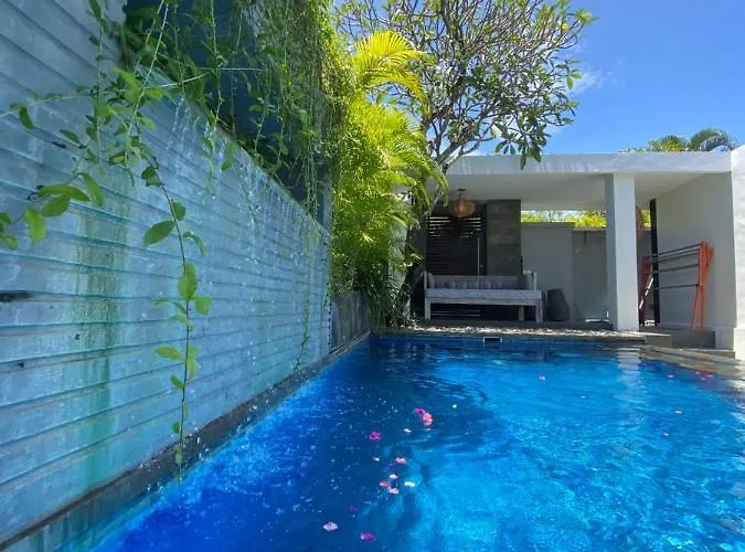 Guest house Lotus Luxury Seminyak (Bali)