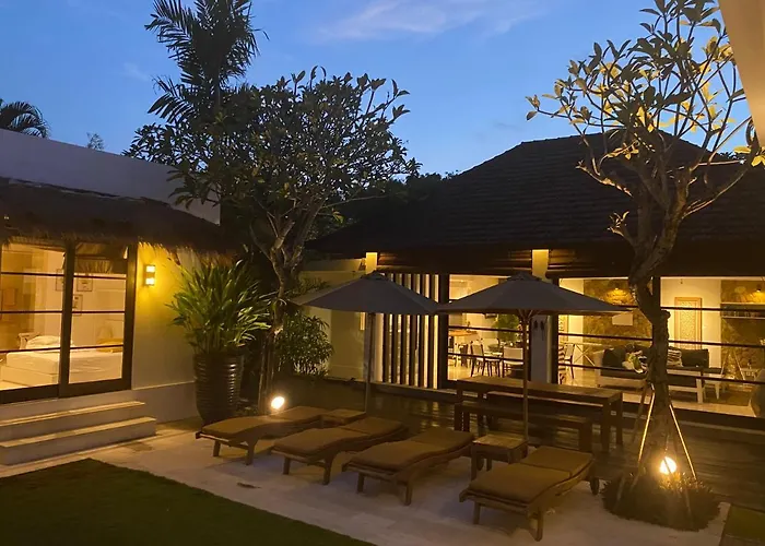 Lotus Luxury Guest house Seminyak (Bali)