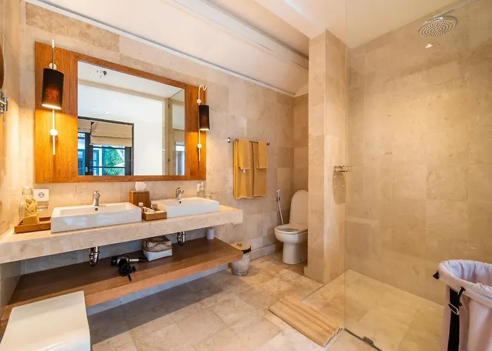 Guest house Lotus Luxury 4*
